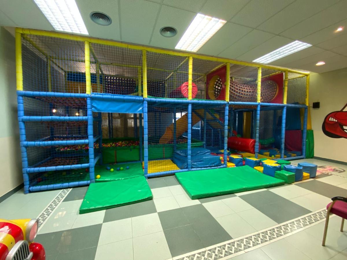 Hotel Lasa Sport บายาโดลิด ภายนอก รูปภาพ