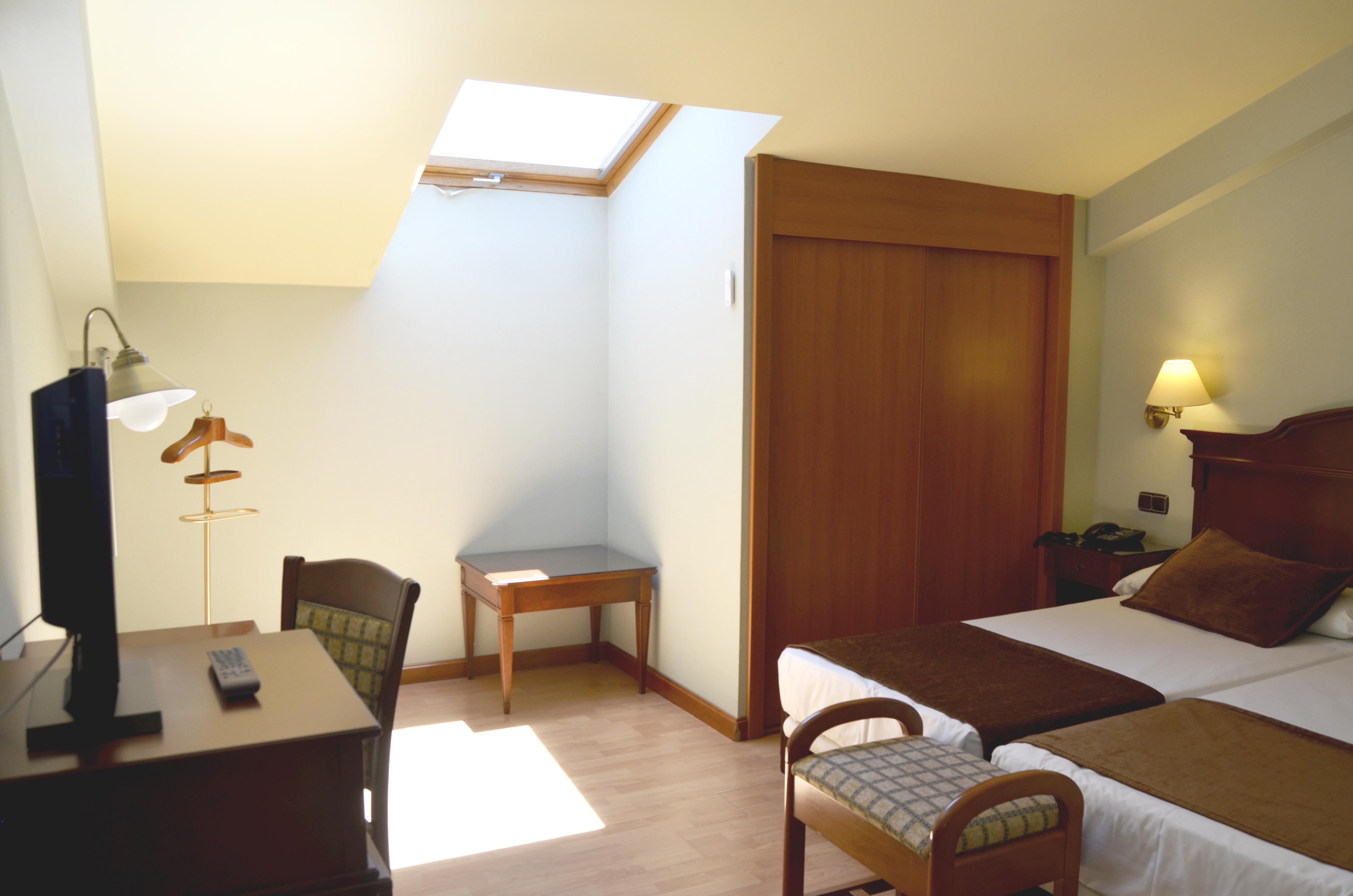 Hotel Lasa Sport บายาโดลิด ภายนอก รูปภาพ