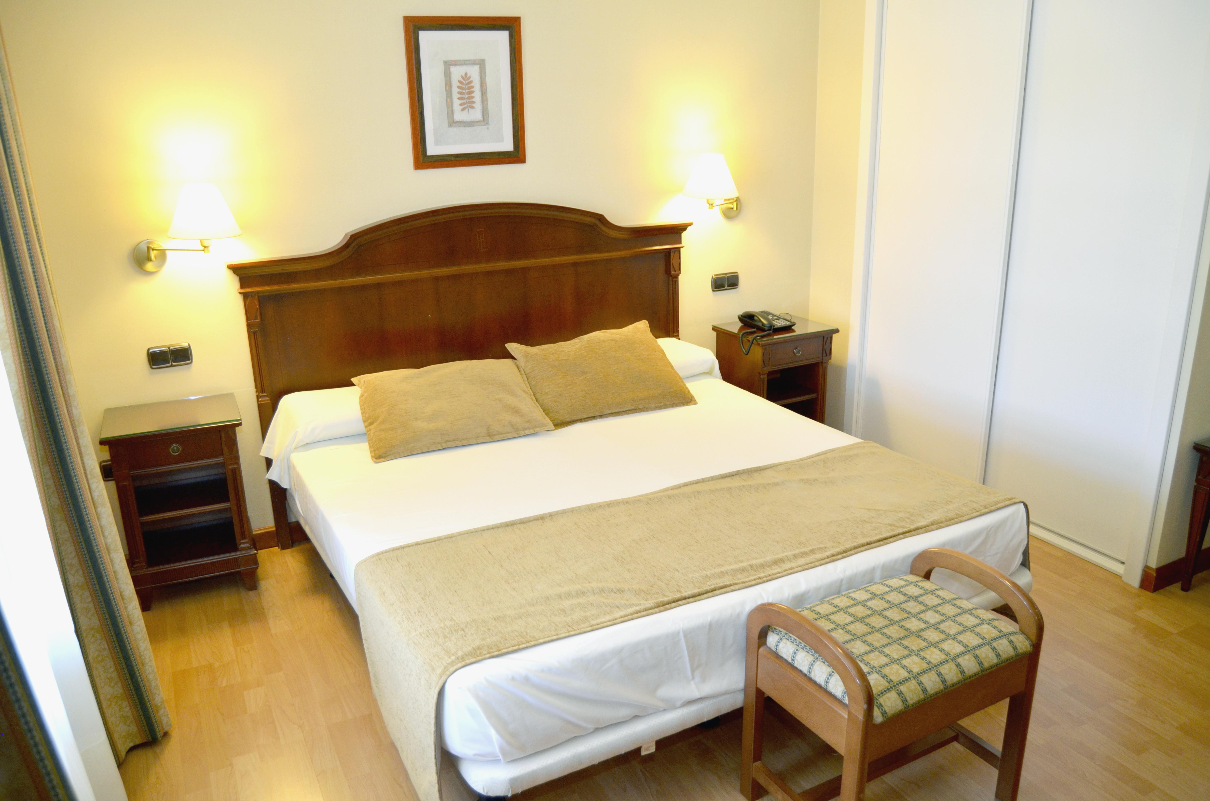 Hotel Lasa Sport บายาโดลิด ภายนอก รูปภาพ