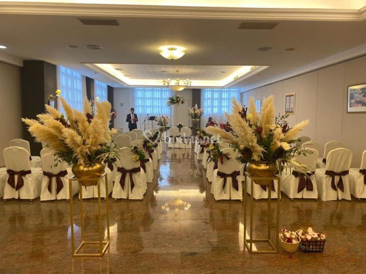 Hotel Lasa Sport บายาโดลิด ภายนอก รูปภาพ