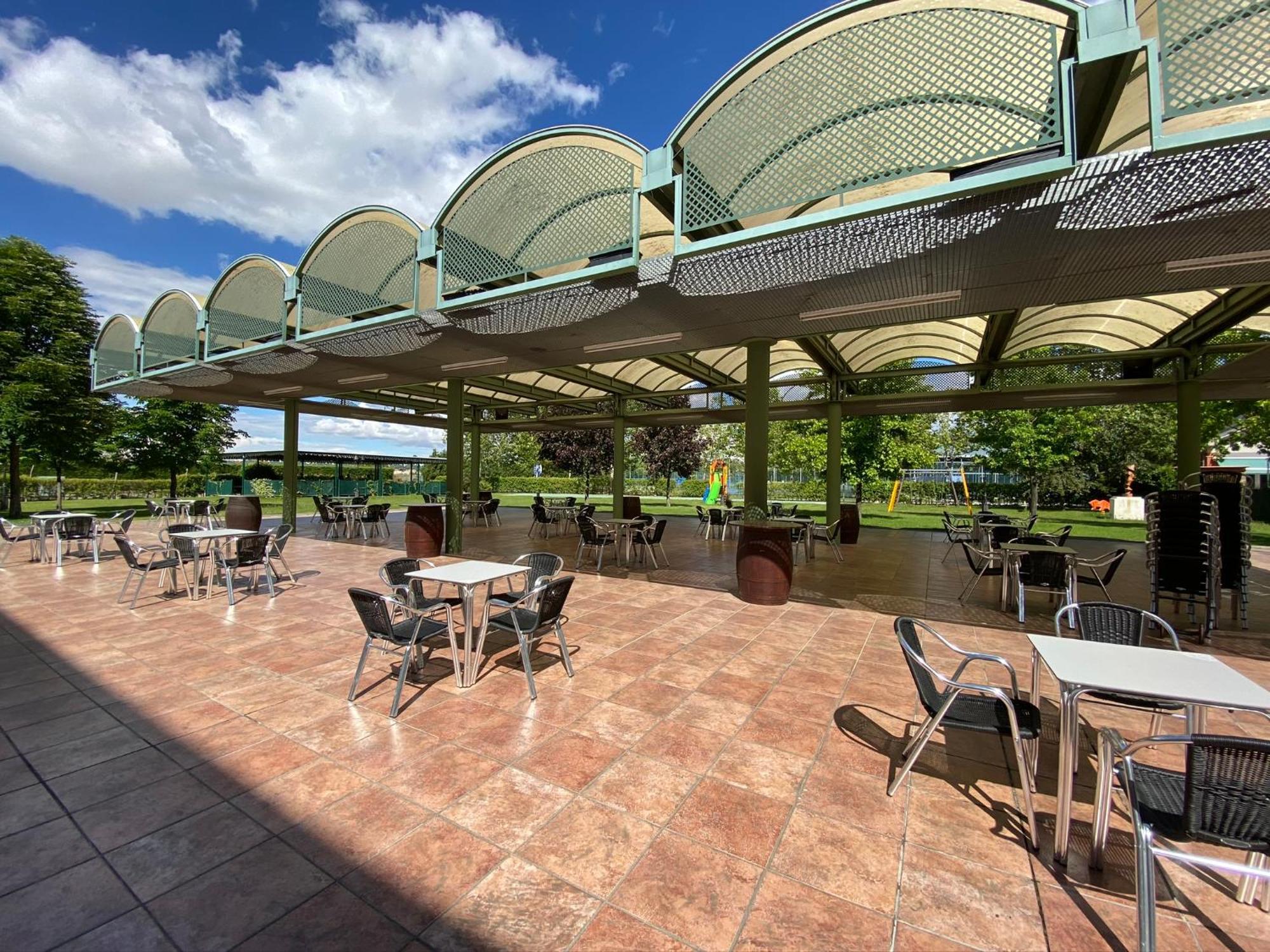 Hotel Lasa Sport บายาโดลิด ภายนอก รูปภาพ
